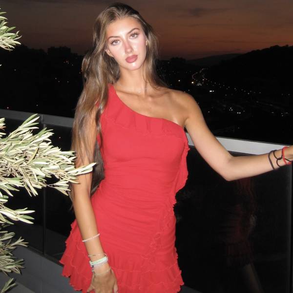 modelka s ID 0402OLJN8C p018