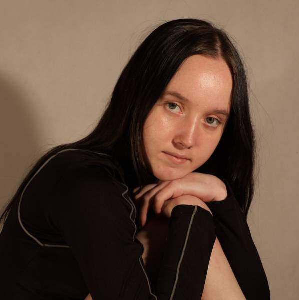 modelka s ID 0402P7Z2TV p017