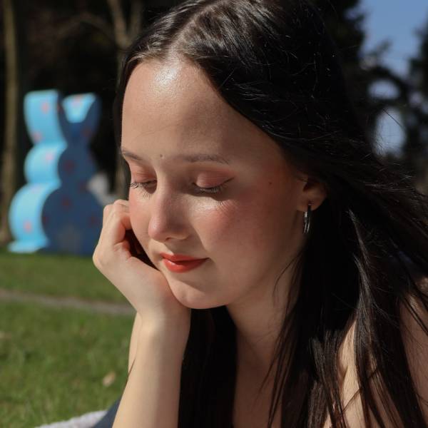 modelka s ID 0402P7Z2TV p019