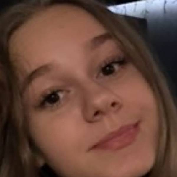 modelka s ID 0402PALYBG p017