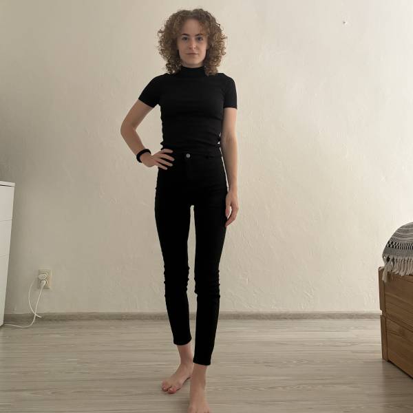 modelka s ID 0402PHQRV8 p018