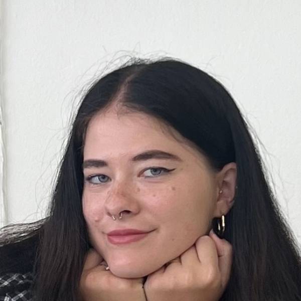 modelka s ID 0402POEBEM p016