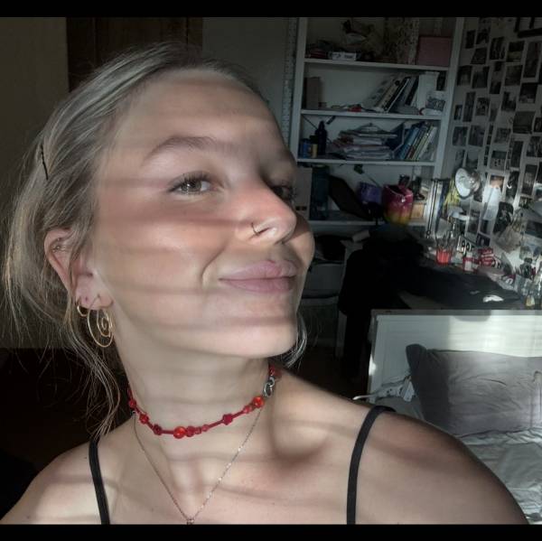 modelka s ID 0402PX8E5F p017