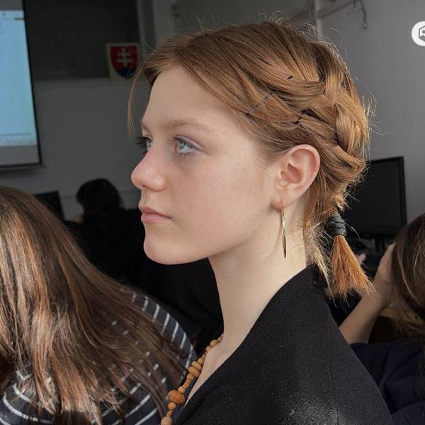 modelka s ID 0402PXPQL3 p019