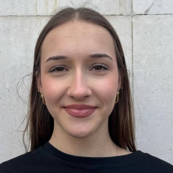 modelka s ID 0402QCJE6N p017