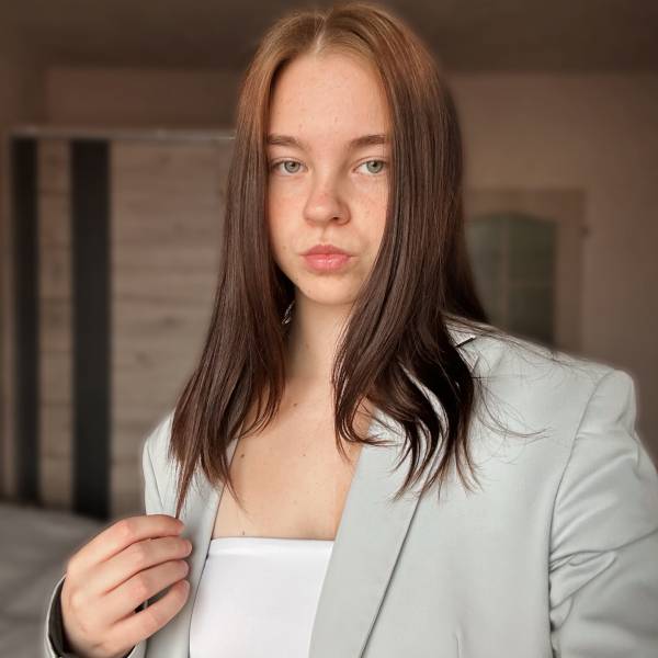 modelka s ID 0402QGW691 p016