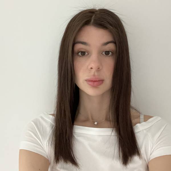 modelka s ID 0402QIJIRR p016