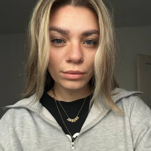 modelka s ID 0402QLKA17 p016