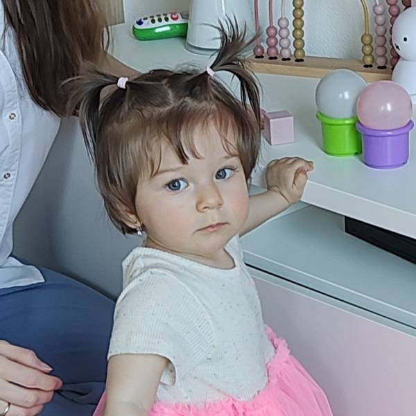 modelka s ID 0402QPJEA7 p016