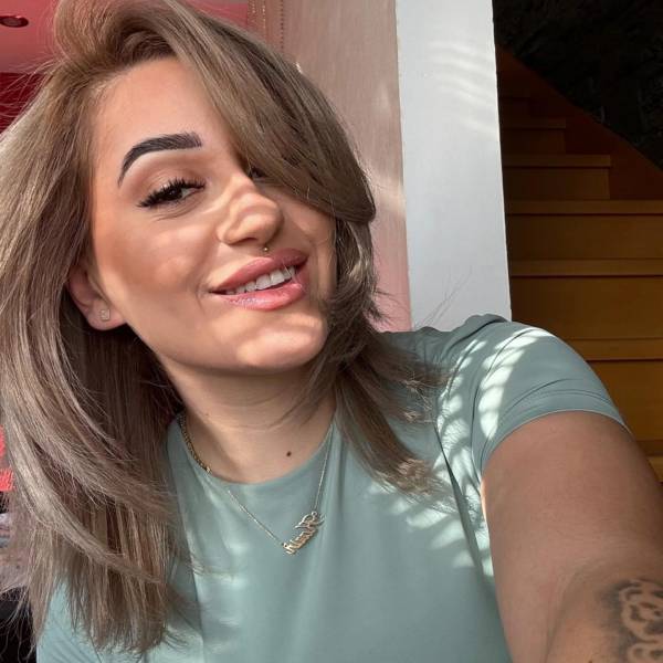 modelka s ID 0402R0HKHQ p017