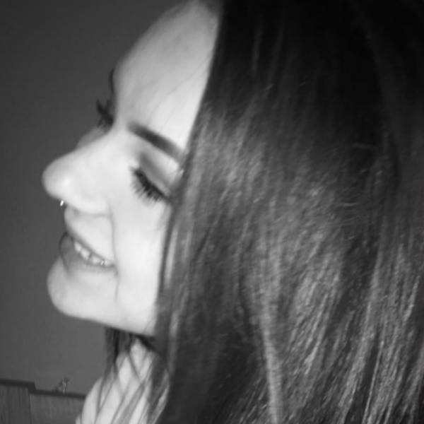 modelka s ID 0402R9NQ21 p019