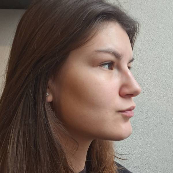 modelka s ID 0402RH7Y3V p019