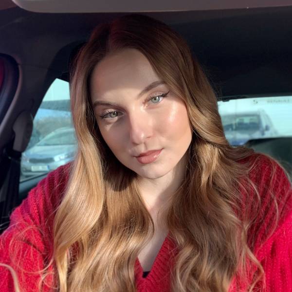 modelka s ID 0402RILO8R p016