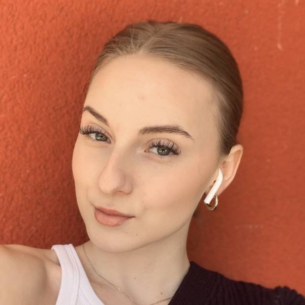 modelka s ID 0402RILO8R p017