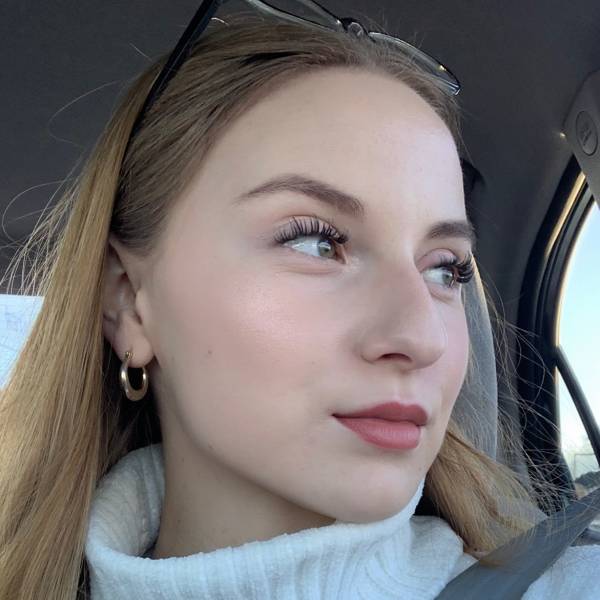 modelka s ID 0402RILO8R p019