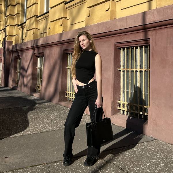 modelka s ID 0402RVPD48 p018