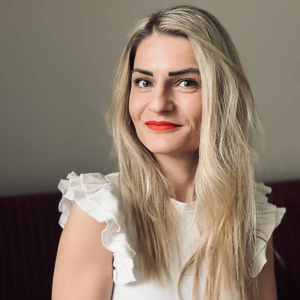 modelka s ID 0402S74G77 p019