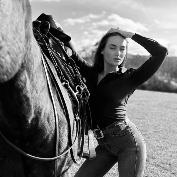 modelka s ID 0402SMJEF6 p018