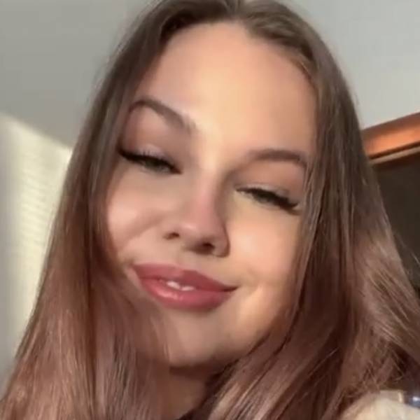 modelka s ID 0402SQYN70 p017