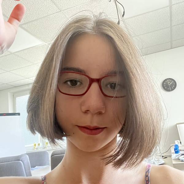 modelka s ID 0402SXENBZ p016