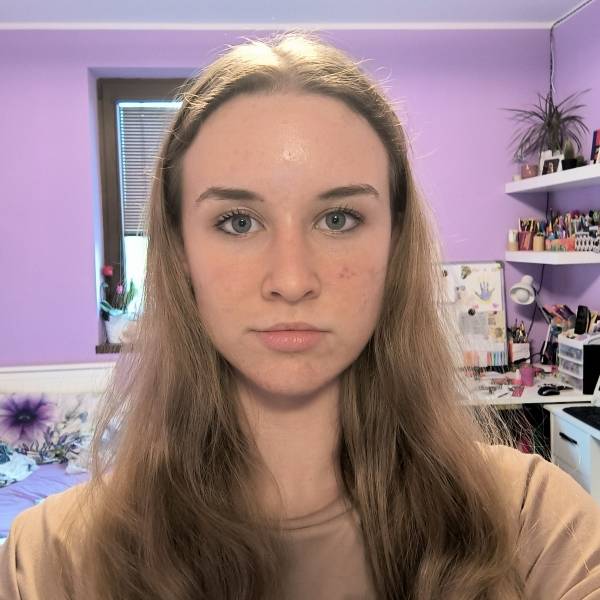 modelka s ID 0402T1DGU5 p016