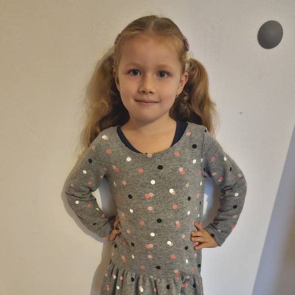 modelka s ID 0402T3L6SE p016