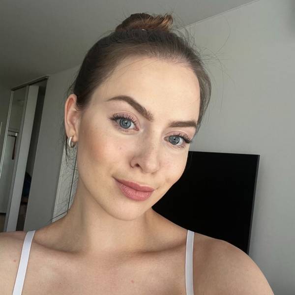 modelka s ID 0402T7LC4W p016