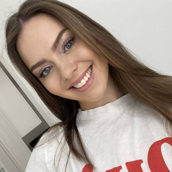 modelka s ID 0402T7LC4W p017