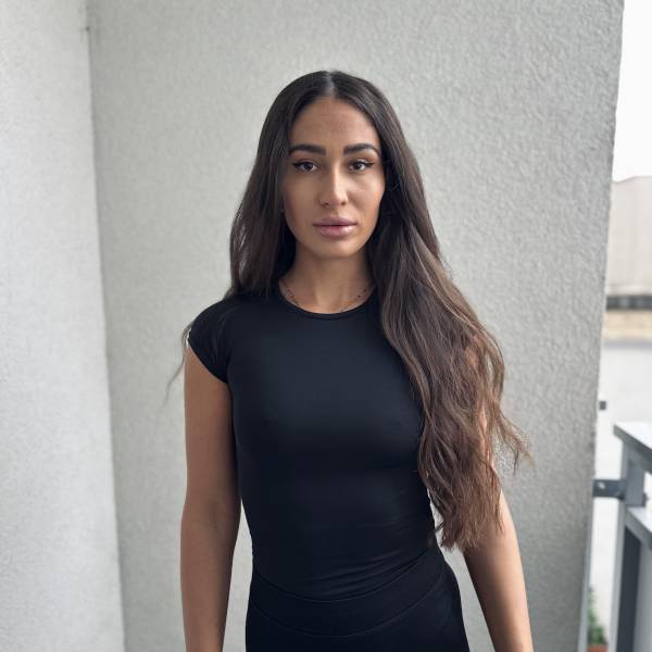 modelka s ID 0402T994RD p016