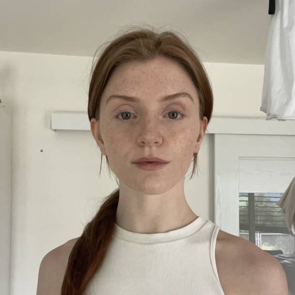 modelka s ID 0402TEUZGT p016