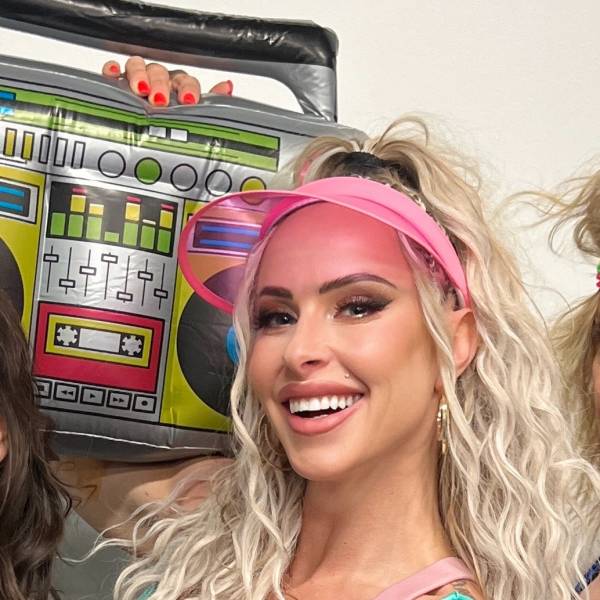 modelka s ID 0402TMPNGI p019