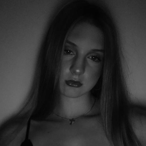 modelka s ID 0402TQ3ZOK p019