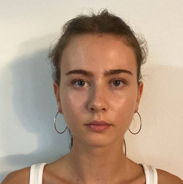 modelka s ID 0402TX2B4I p016