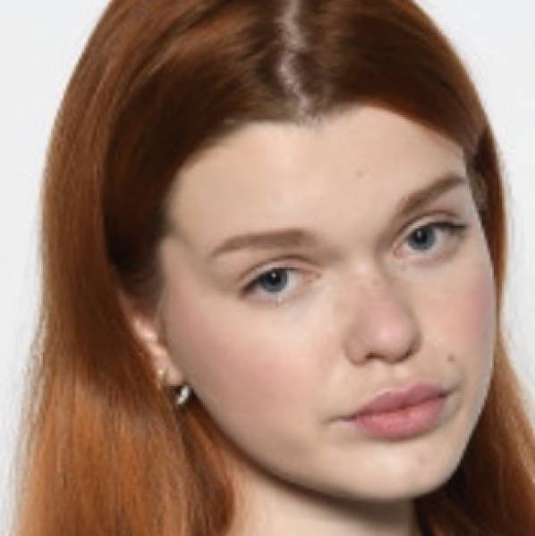 modelka s ID 0402U240NQ p016