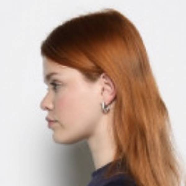 modelka s ID 0402U240NQ p019