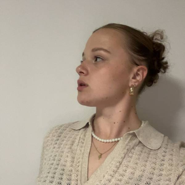 modelka s ID 0402U2JWXS p019