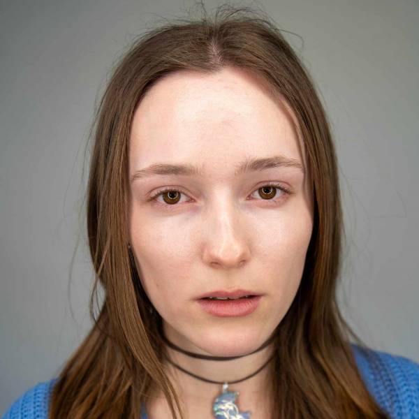 modelka s ID 0402U3Y2UC p016