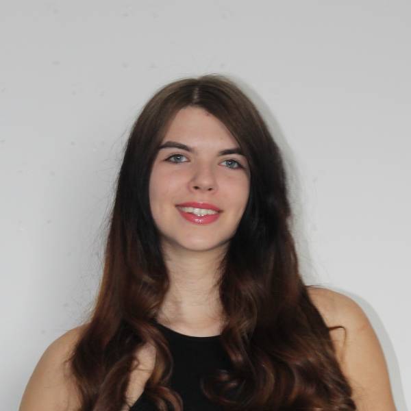 modelka s ID 0402U920Y4 p017