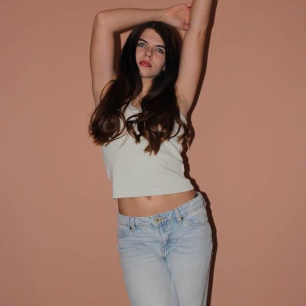 modelka s ID 0402U920Y4 p018