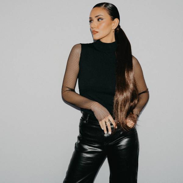 modelka s ID 0402UA4LDJ p018