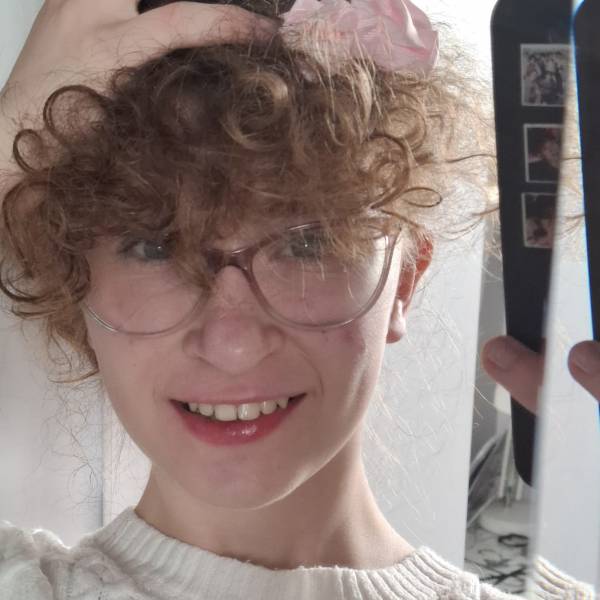 modelka s ID 0402UMZ5ZF p017