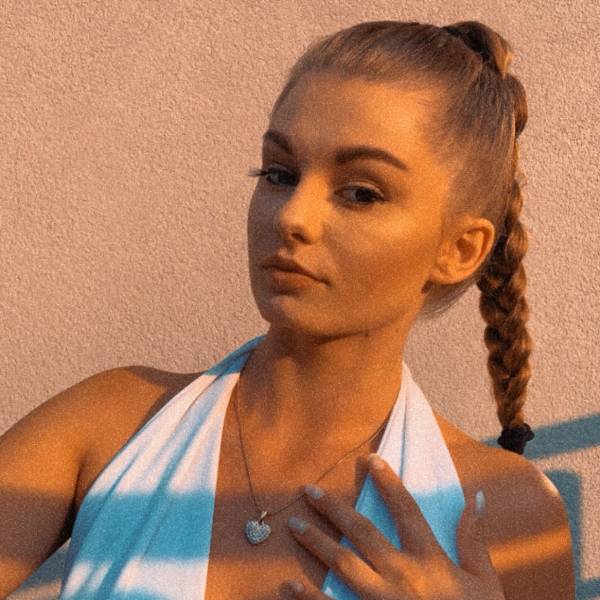 modelka s ID 0402V8LDYW p016