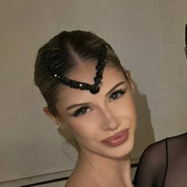 modelka s ID 0402VC098S p016