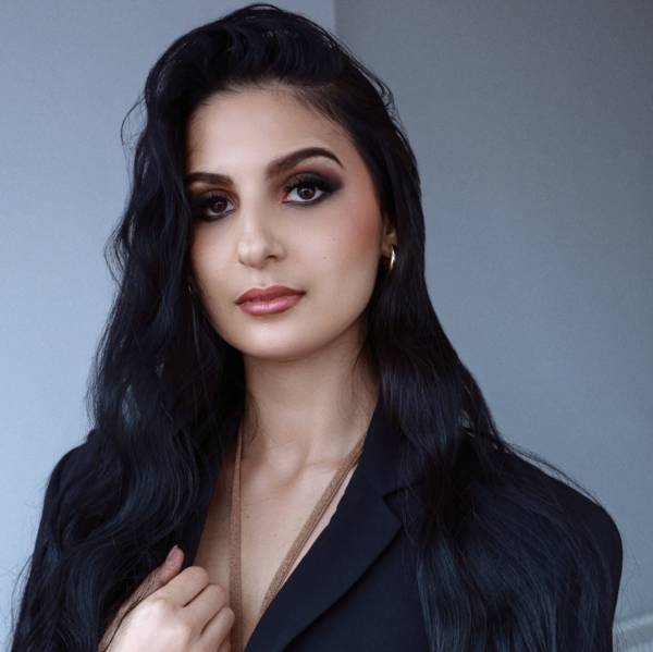 modelka s ID 0402VG9Q4D p016