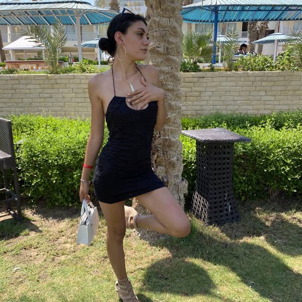 modelka s ID 0402VHVG6P p018