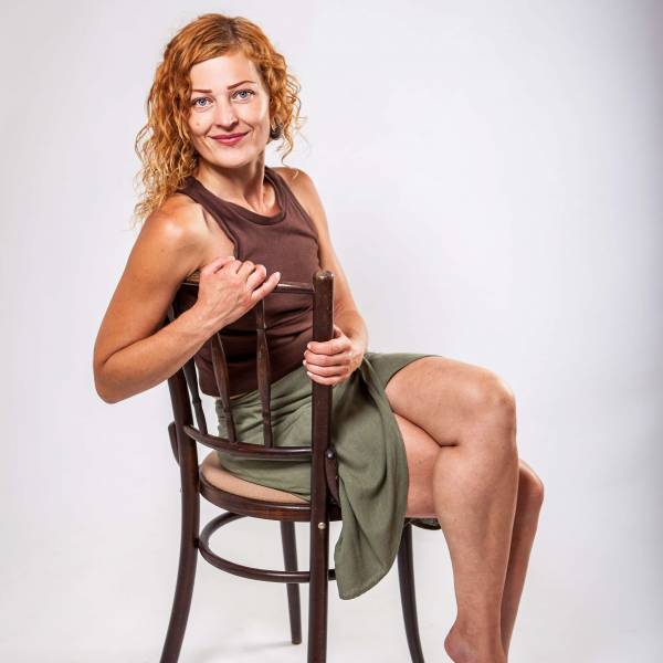 modelka s ID 0402VNA45O p016