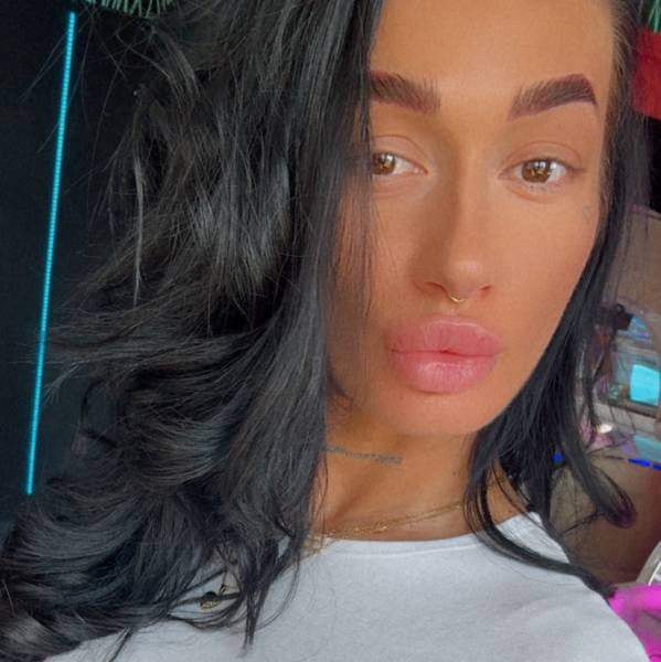 modelka s ID 0402VQPXVX p016