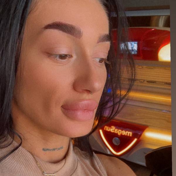 modelka s ID 0402VQPXVX p019