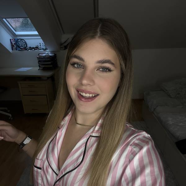 modelka s ID 0402W7EN22 p016