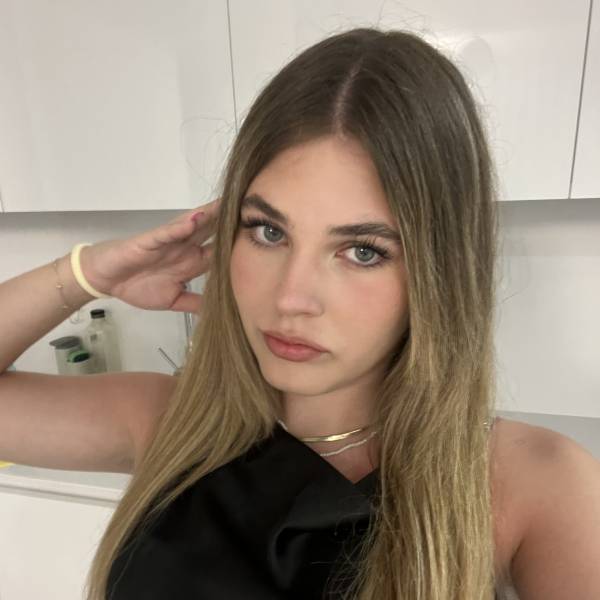 modelka s ID 0402W7EN22 p017